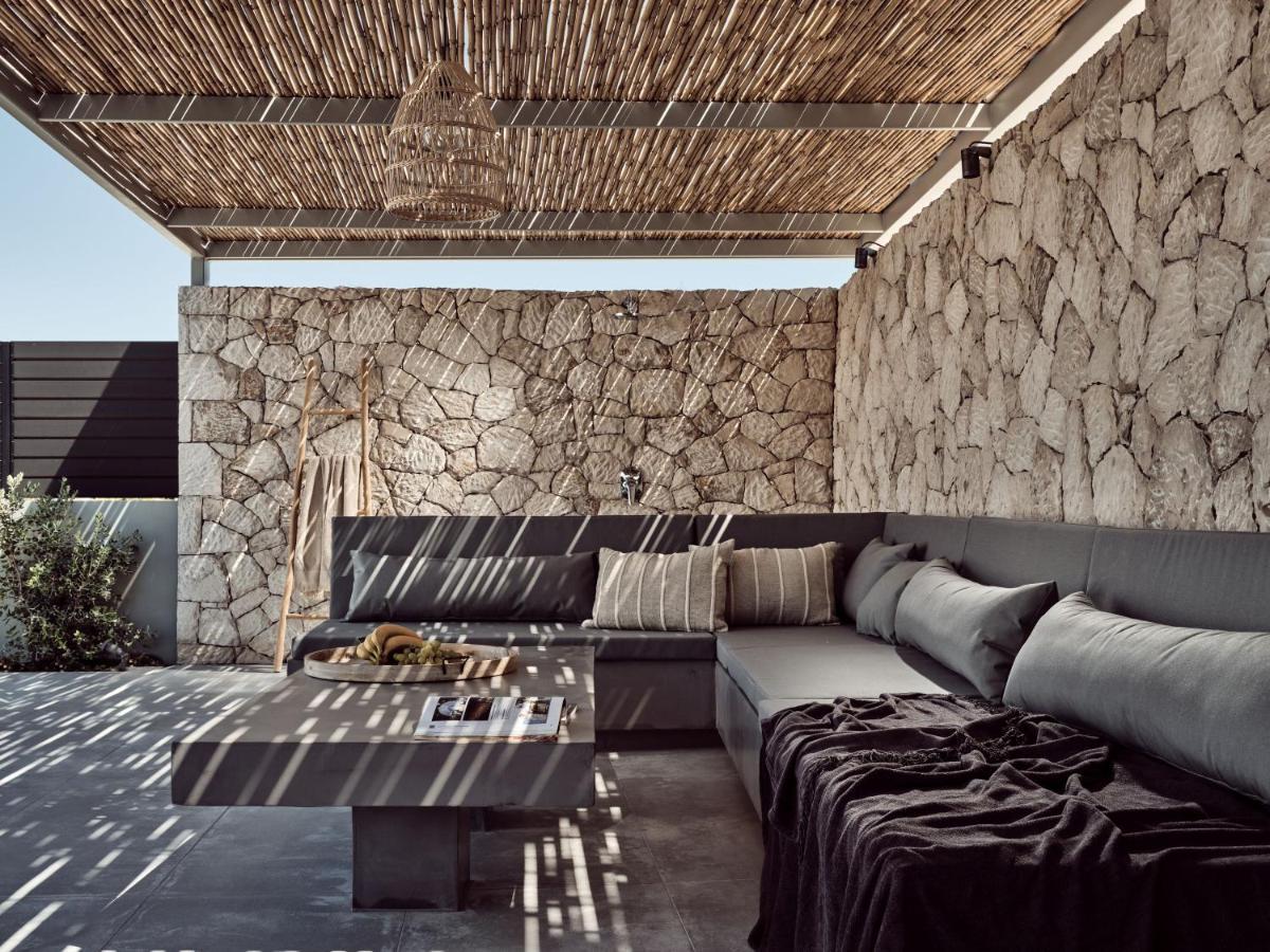 Noema Villa - Stylish Villa With Scenic Serenity, By Zantewize Sarakinadhon Exterior photo